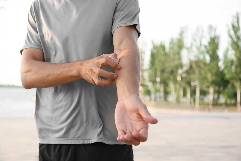 Sport mit Neurodermitis: Welche Kleidung Schweiß, Reibung und Juckreiz senkt