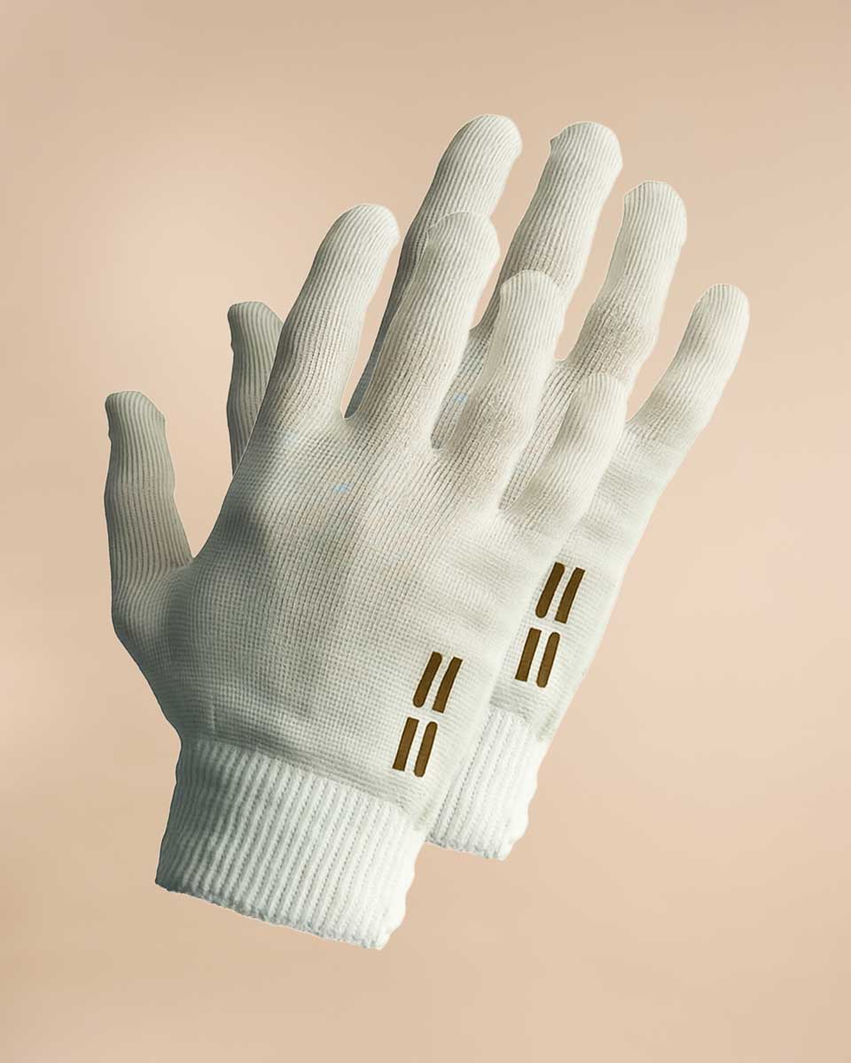 Zwei Paar TRUSTGARN Handschuhe aus weichem Stoff für empfindliche Haut. Ideal für dermatologische Erkrankungen wie Neurodermitis oder Psoriasis.